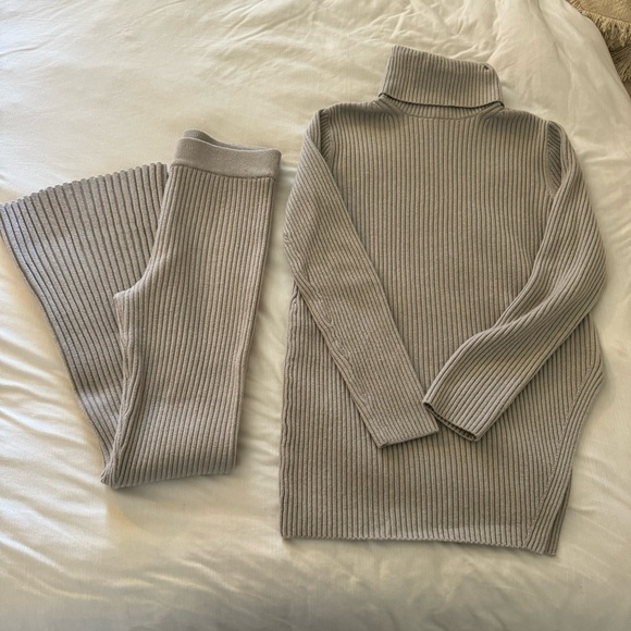 COPY - H&M Ribbed set - Picture 1 of 2